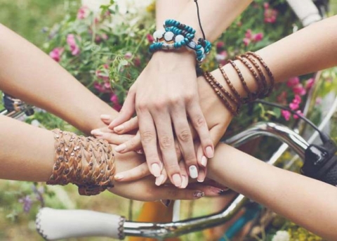 الأصدقاء الجيدون سر السعادة 